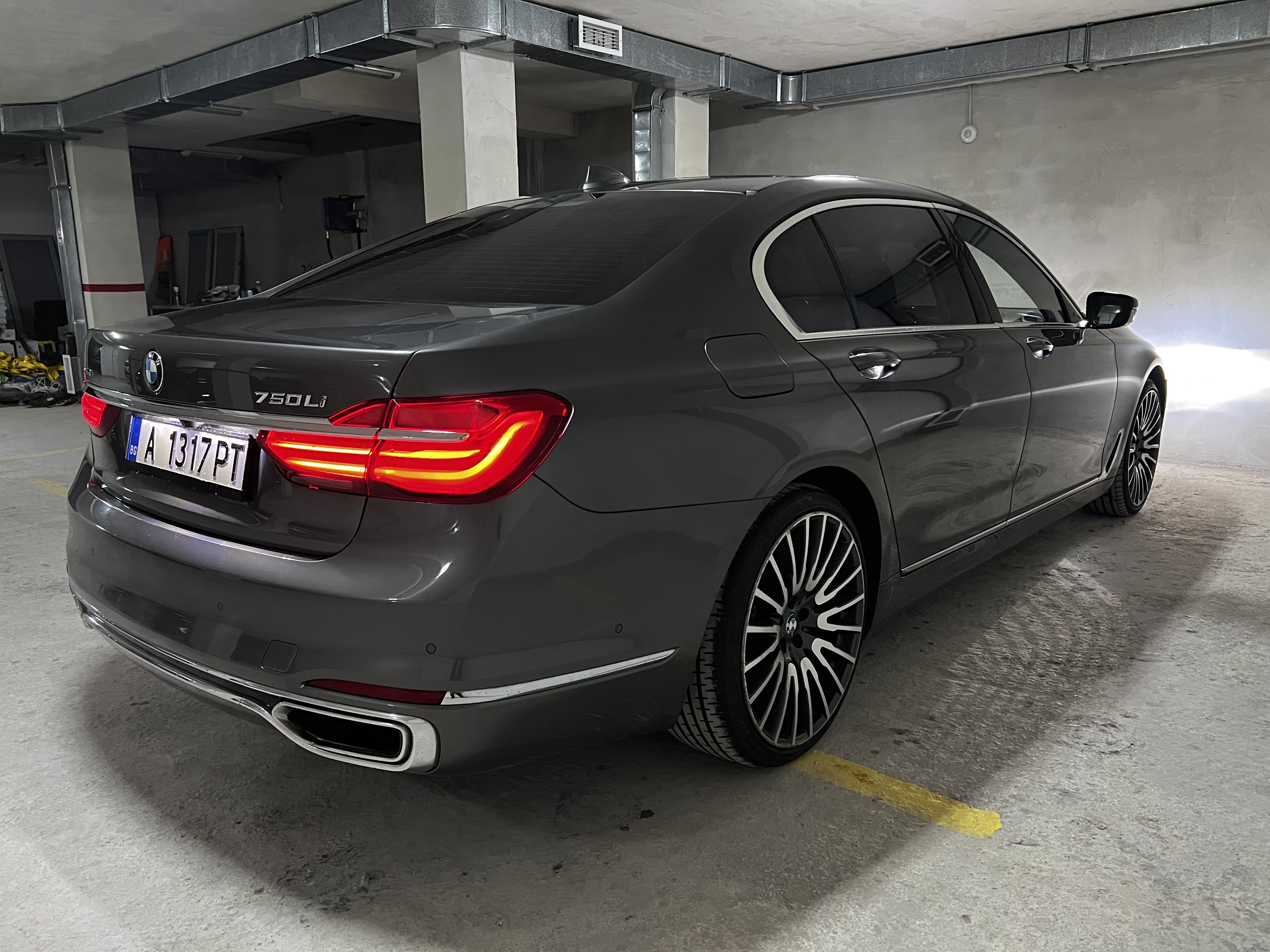 BMW 7 Series 2016 — снимка 4