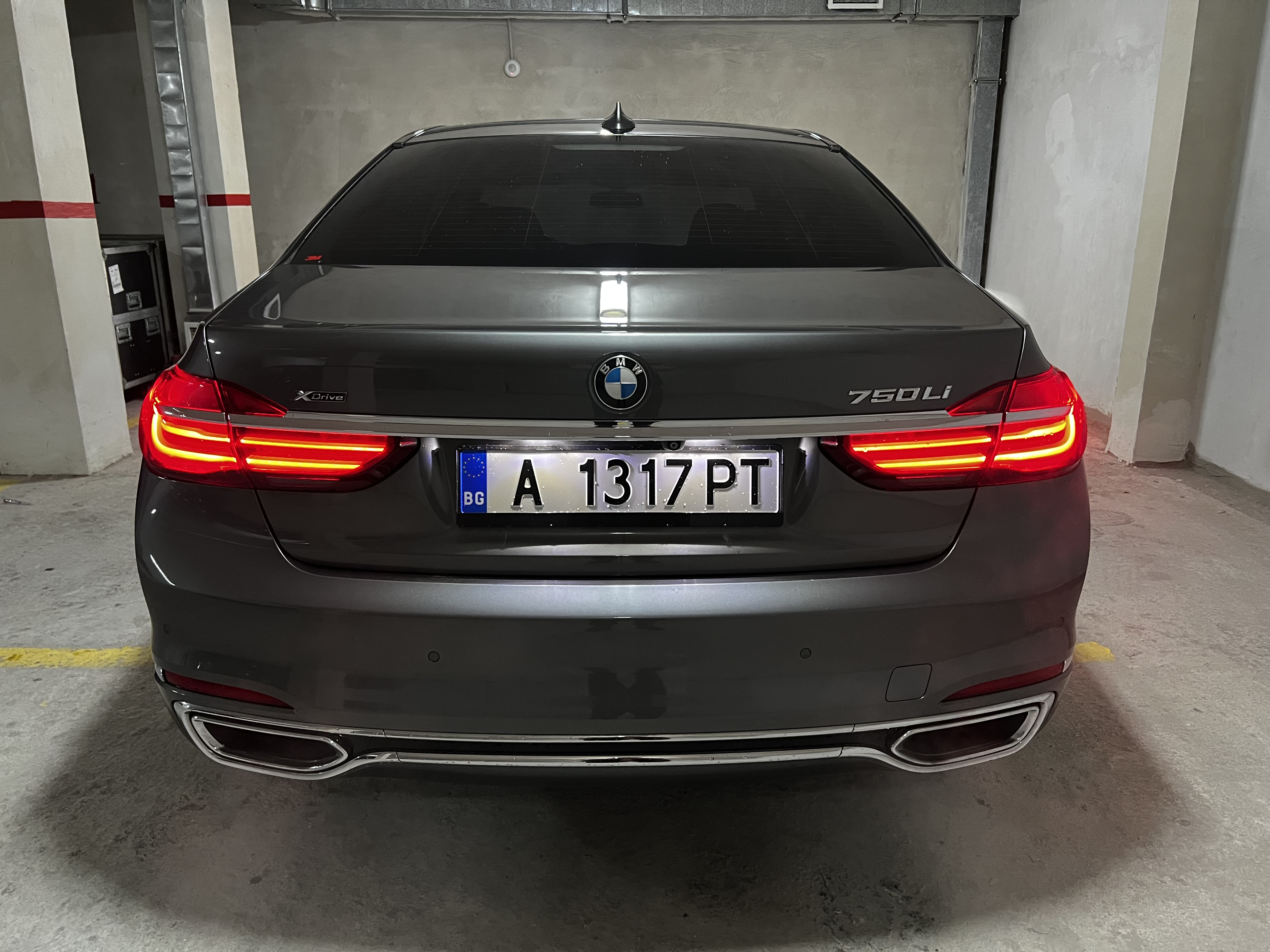 BMW 7 Series 2016 — снимка 5