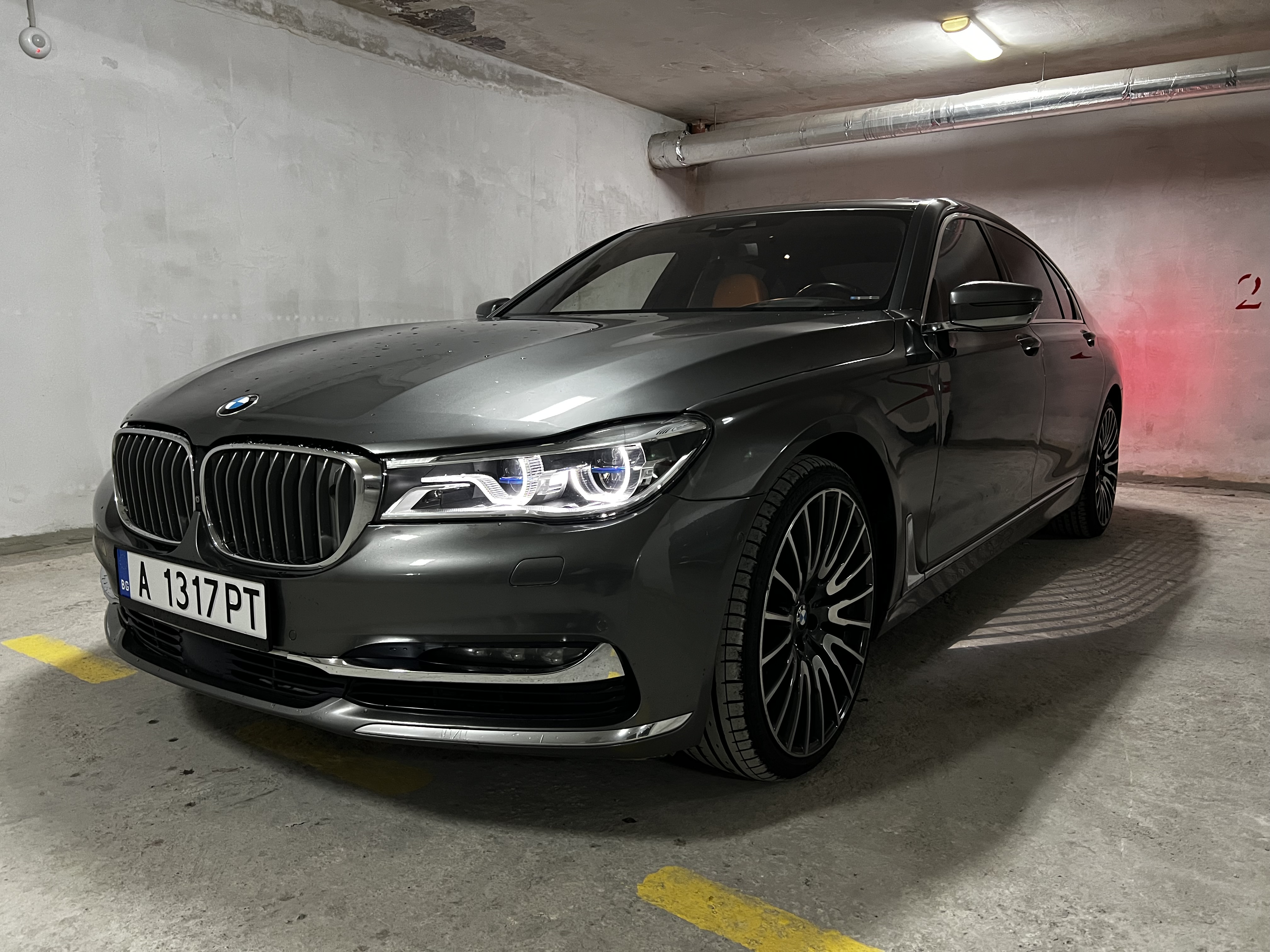 BMW 7 Series 2016 — снимка 1